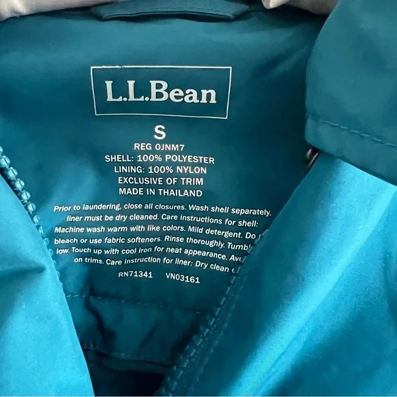 L.L. Bean Women's Blue Teal Rain Jacket Small - Picture 2 of 4